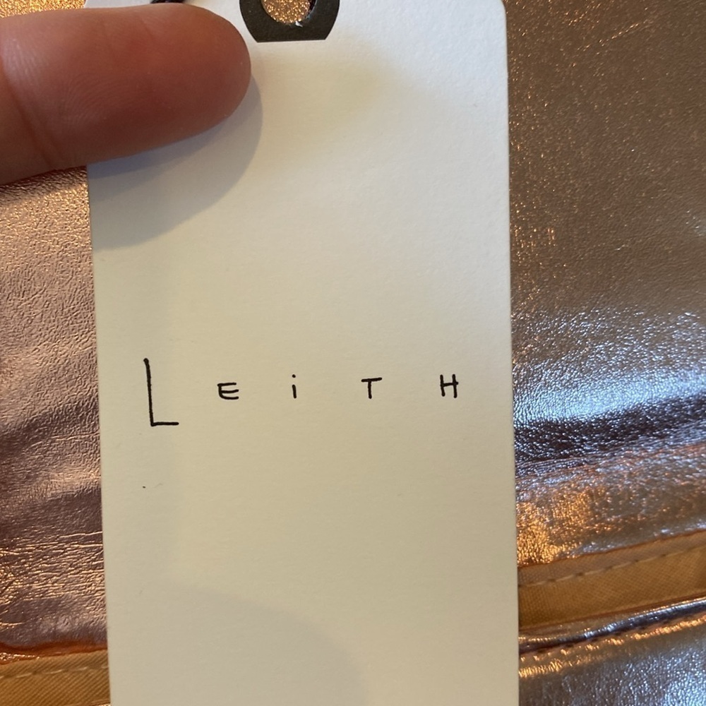 Leith metallic pink cross-body purse. NWT. Gold chain. - Picture 10 of 12